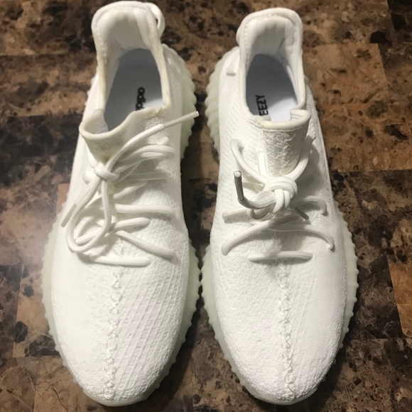 BRAND NEW Yeezy 350 V2 Cream main image 6